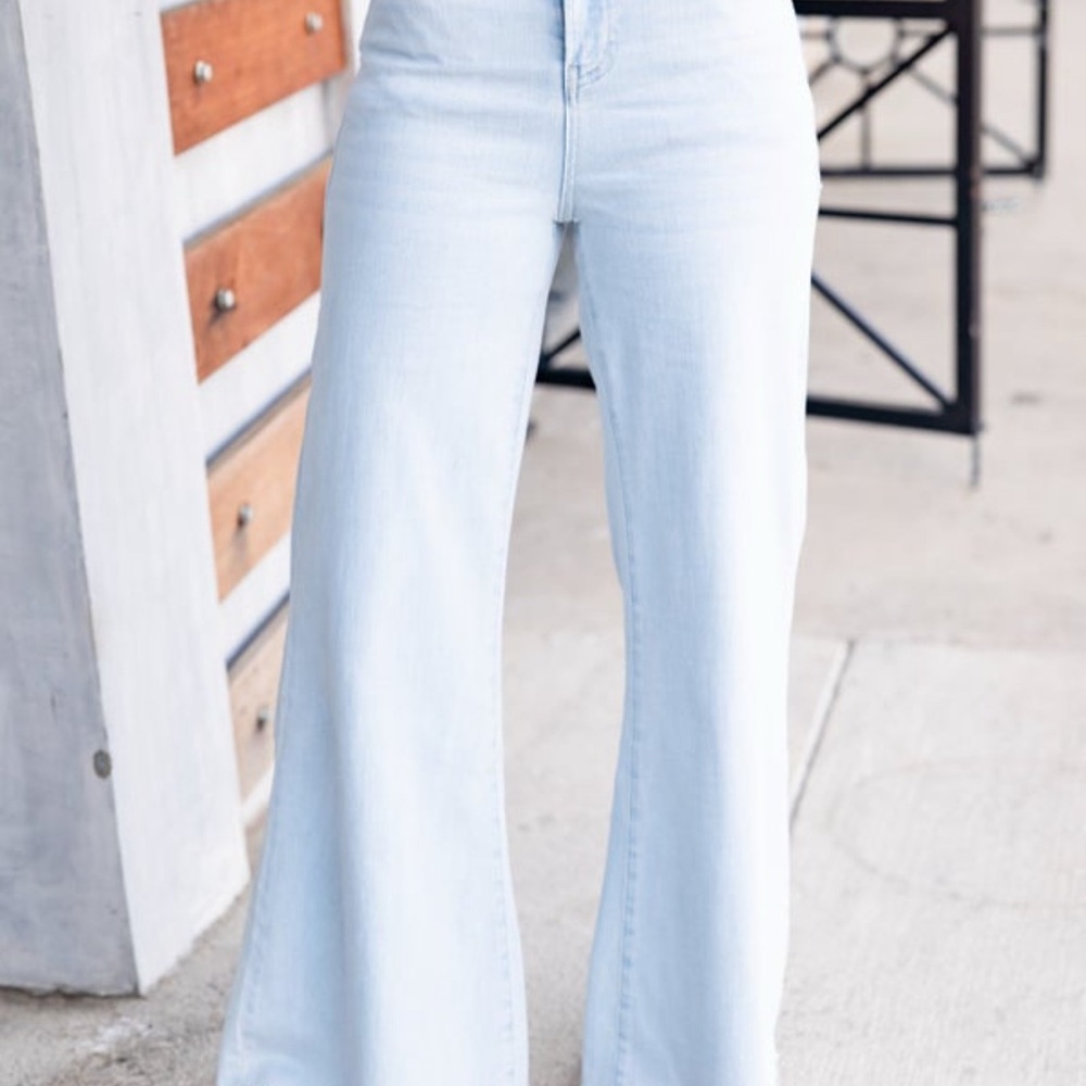 Mica// super wide leg jeans - Picture 4 of 5